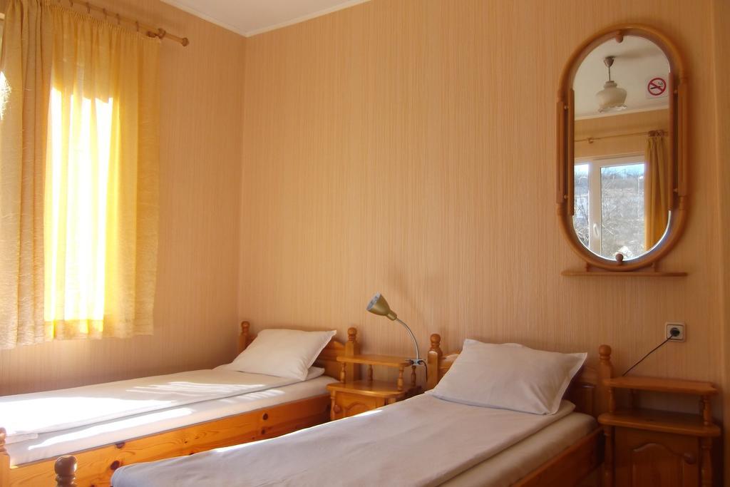 Hotel Borova House Trjavna Pokoj fotografie