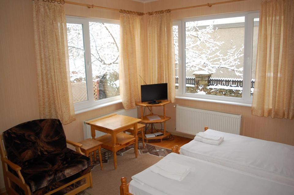 Hotel Borova House Trjavna Exteriér fotografie